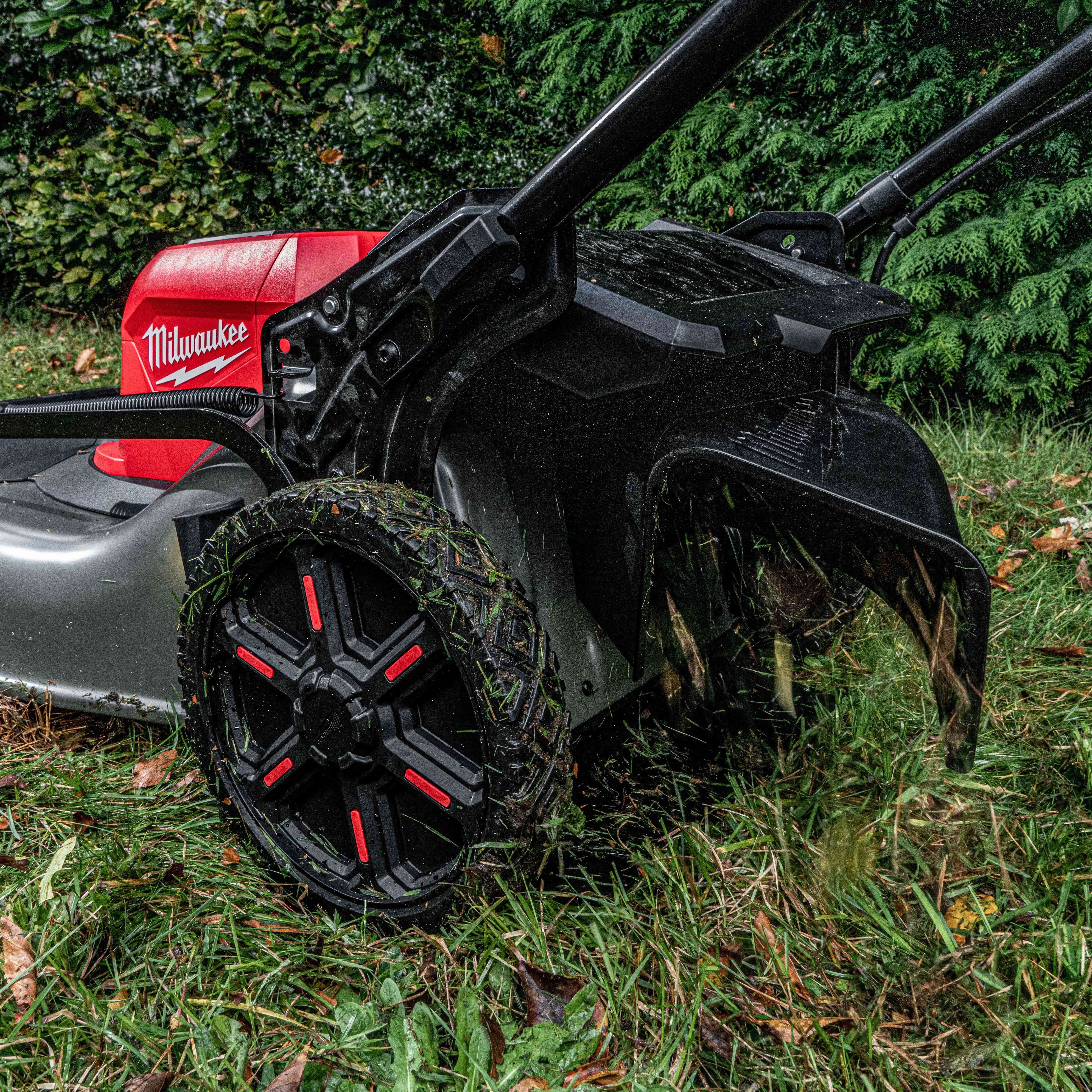 Milwaukee M18 FUEL 21" Dual-Battery Mower Review: Pro-Level Power Without the Gas