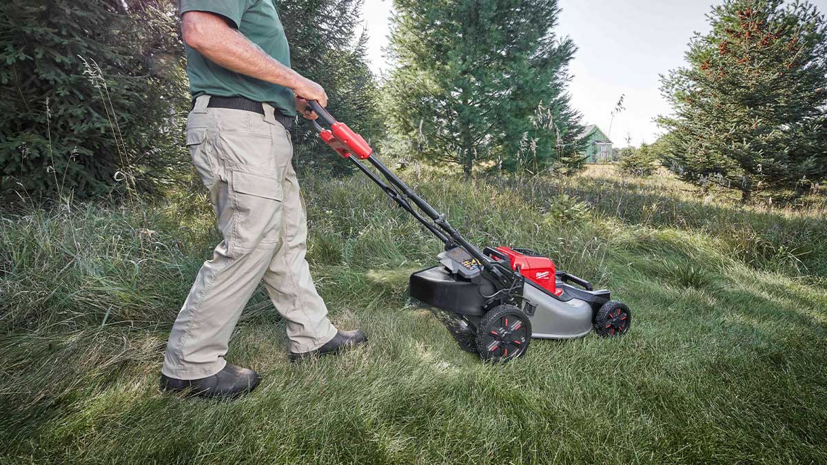Milwaukee M18 FUEL 21" Dual-Battery Mower Review: Pro-Level Power Without the Gas